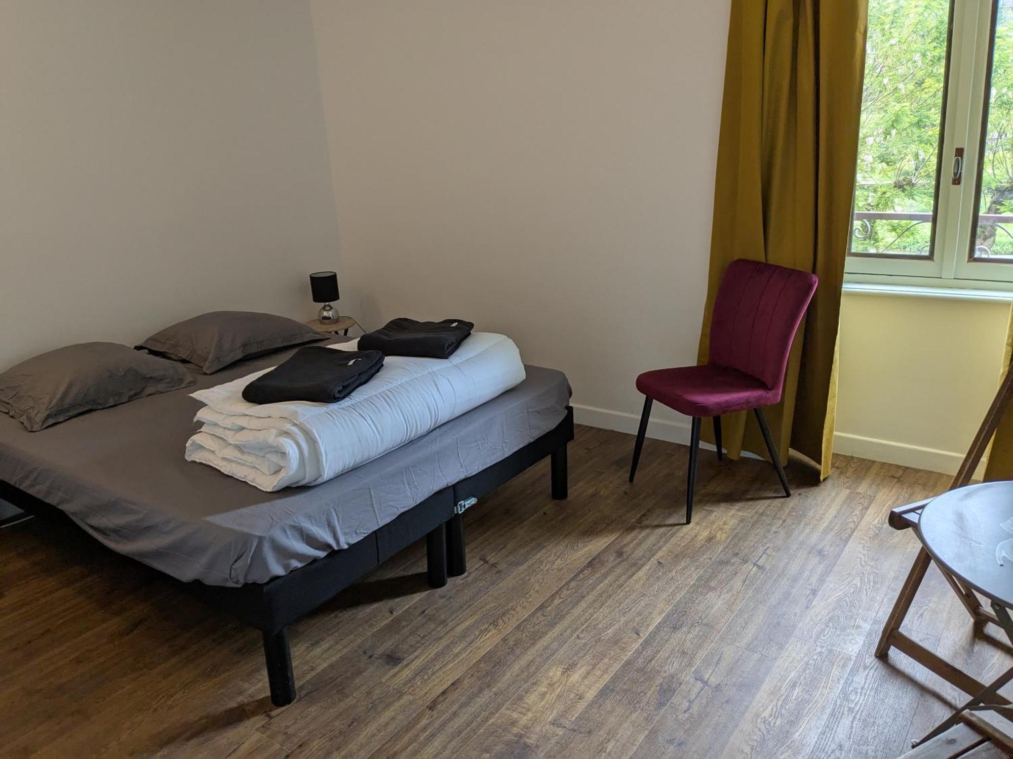 Bed and Breakfast Chez Cornelia Estaing  Exterior foto